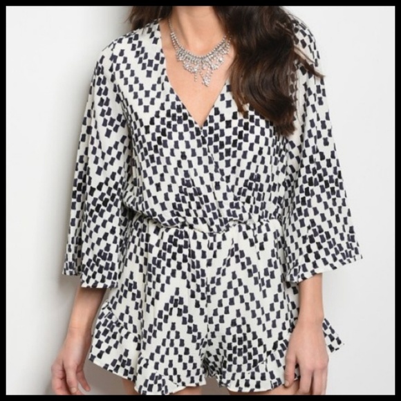 Deep V Neck Romper, Fully Lined! Adorable! New! - Picture 2 of 4